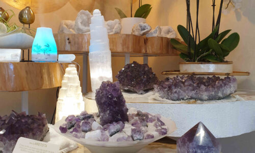 How to cleanse, energize and ask for help from a crystal?